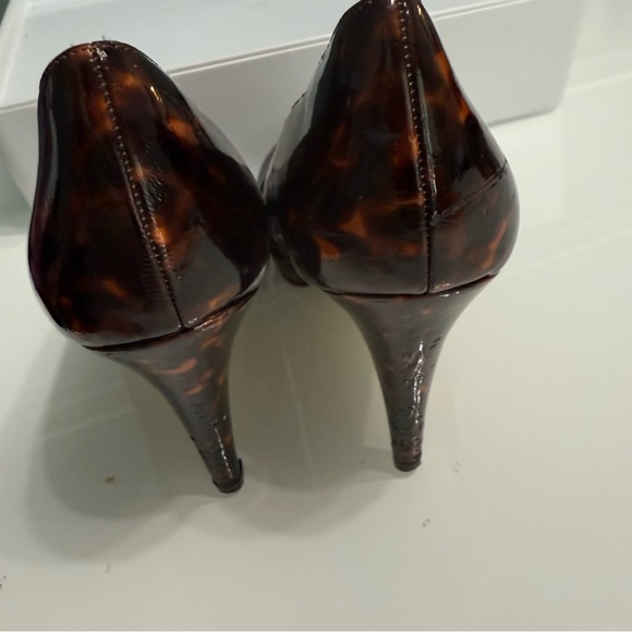 Nickels Tortoiseshell Patent Leather High Heel Pumps 7‎ - Picture 7 of 8